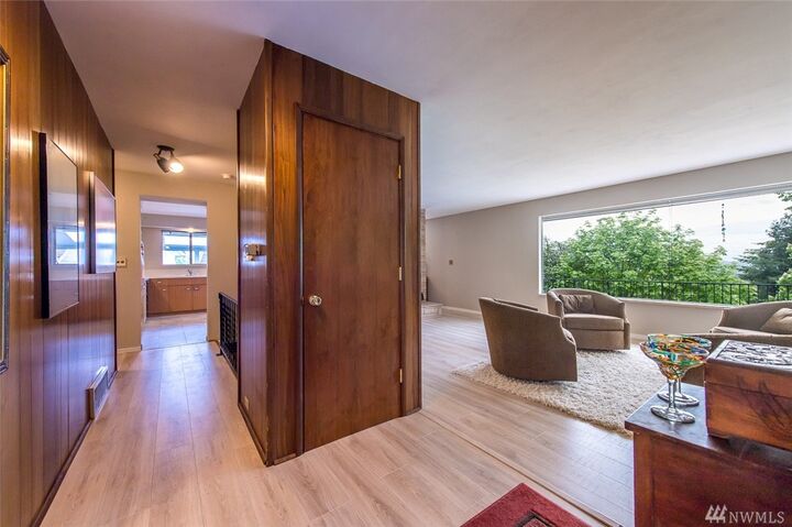 Property Photo:  3207 E L St  WA 98404 