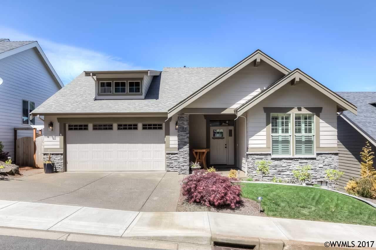 Property Photo:  173 Rolling Hills Av  OR 97306 