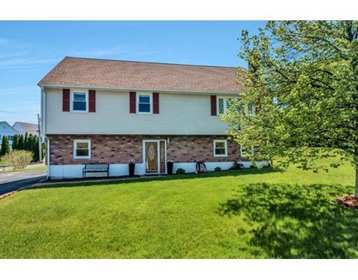 Property Photo: 20 Sylvanus Wood Ln MA 01801