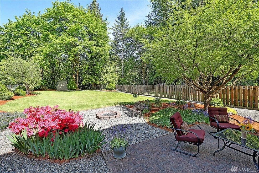 Property Photo:  15034 SE Fairwood Blvd  WA 98058 