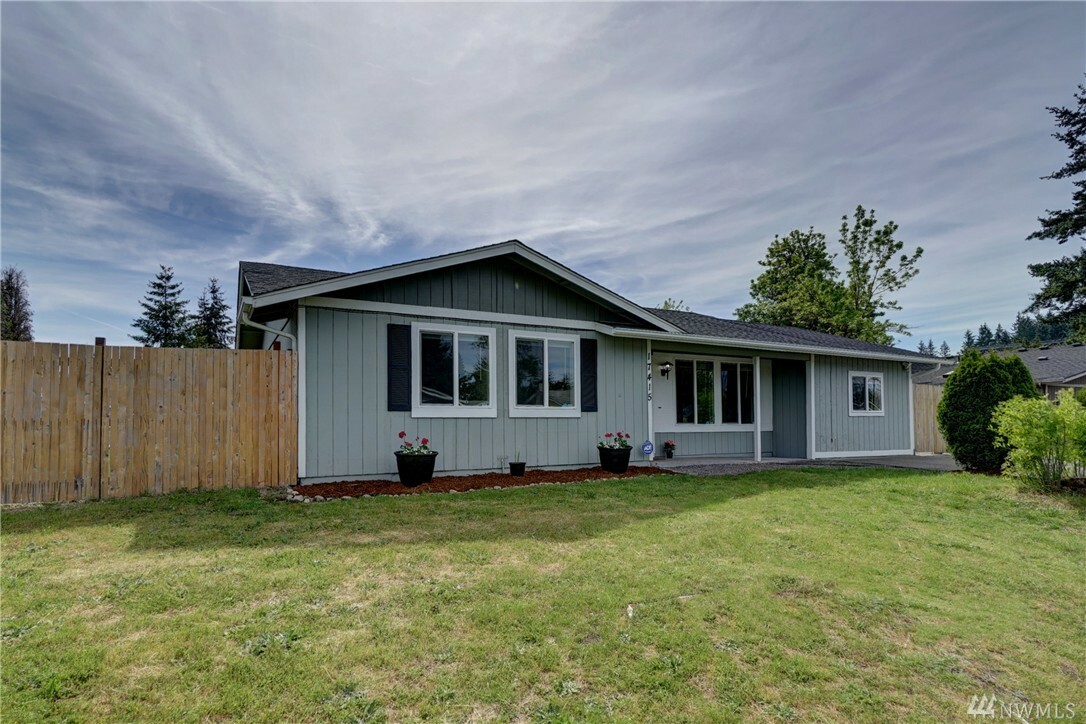 Property Photo:  17415 5th Av Ct E  WA 98387 