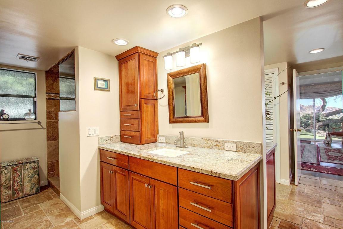 Property Photo: 7535 N Lakeside Lane AZ 85253