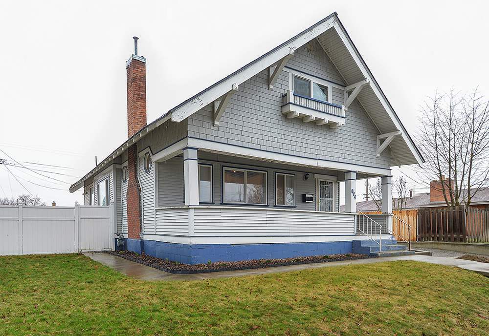 Property Photo:  614 E Lacrosse Ave  WA 99207 