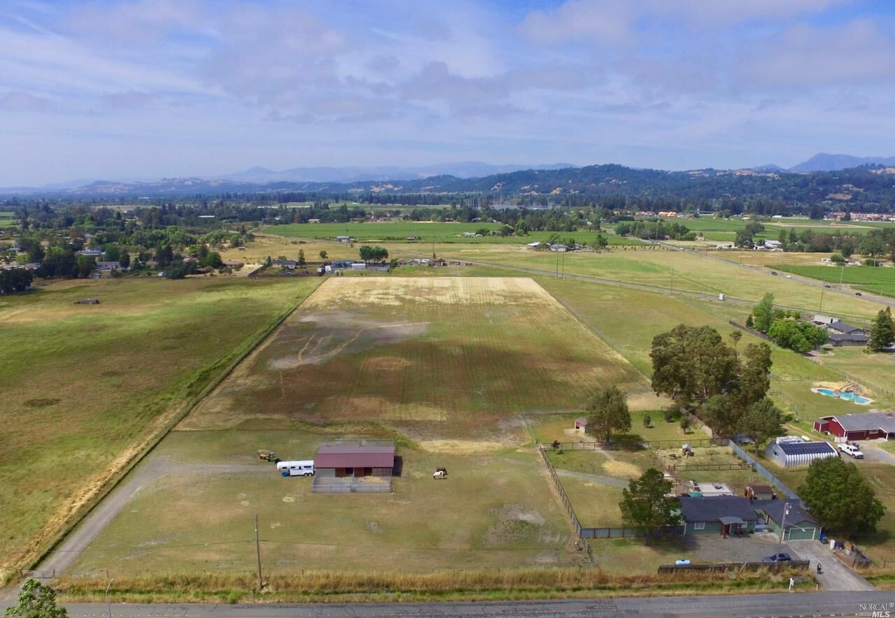 Property Photo: 2700 Francisco Avenue CA 95403