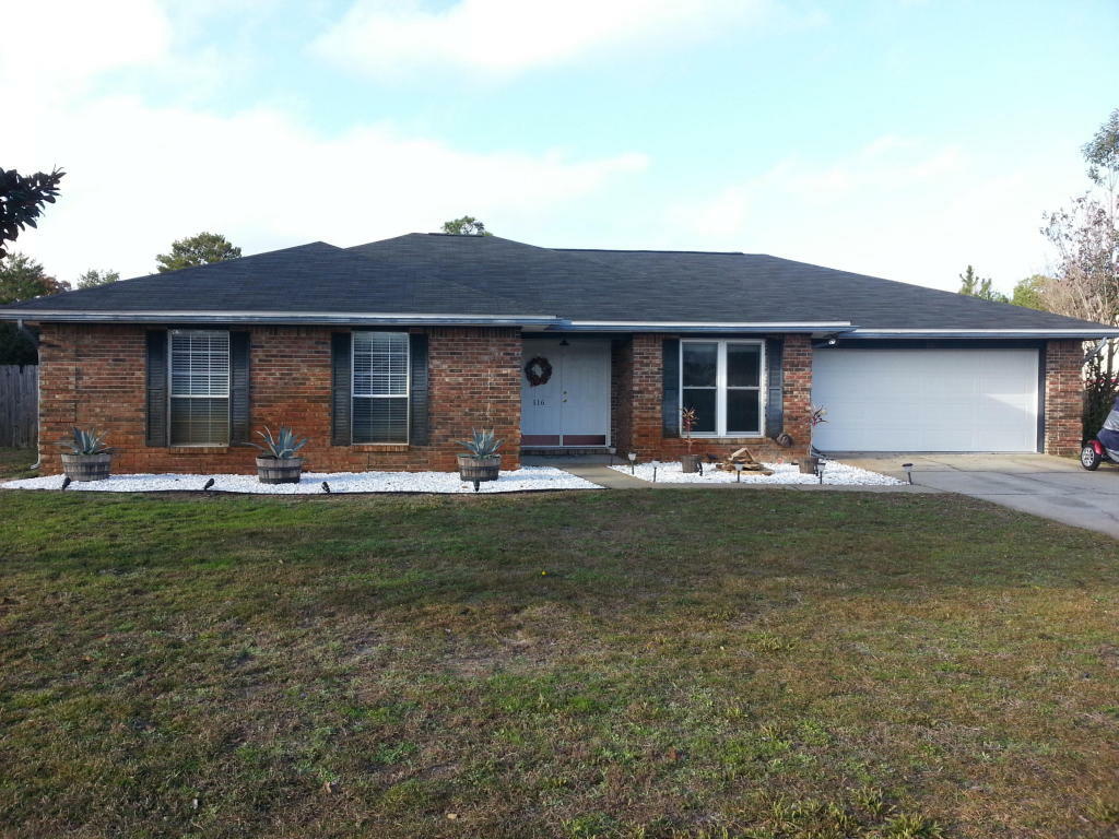 Property Photo: 116 Long Pointe Drive FL 32569