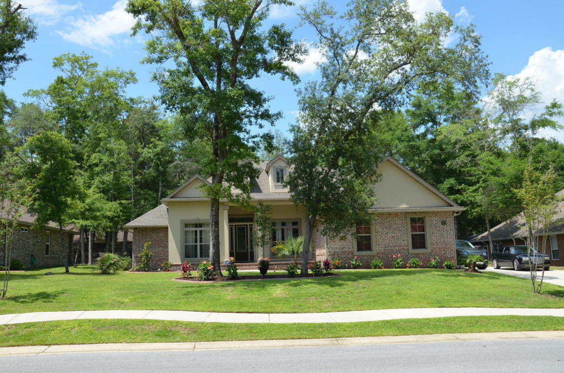 Property Photo: 4523 Pfitzer Circle FL 32539