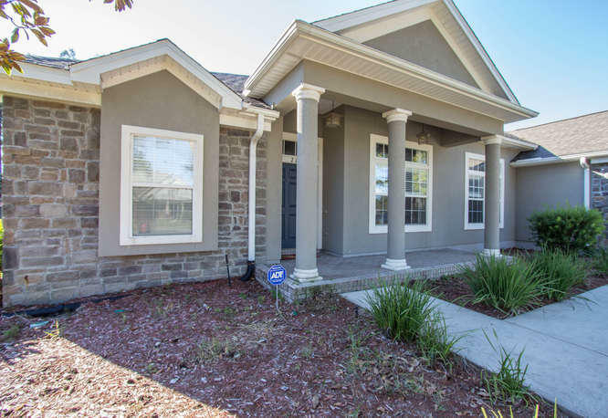 Property Photo: 216 Mango Lane FL 32439