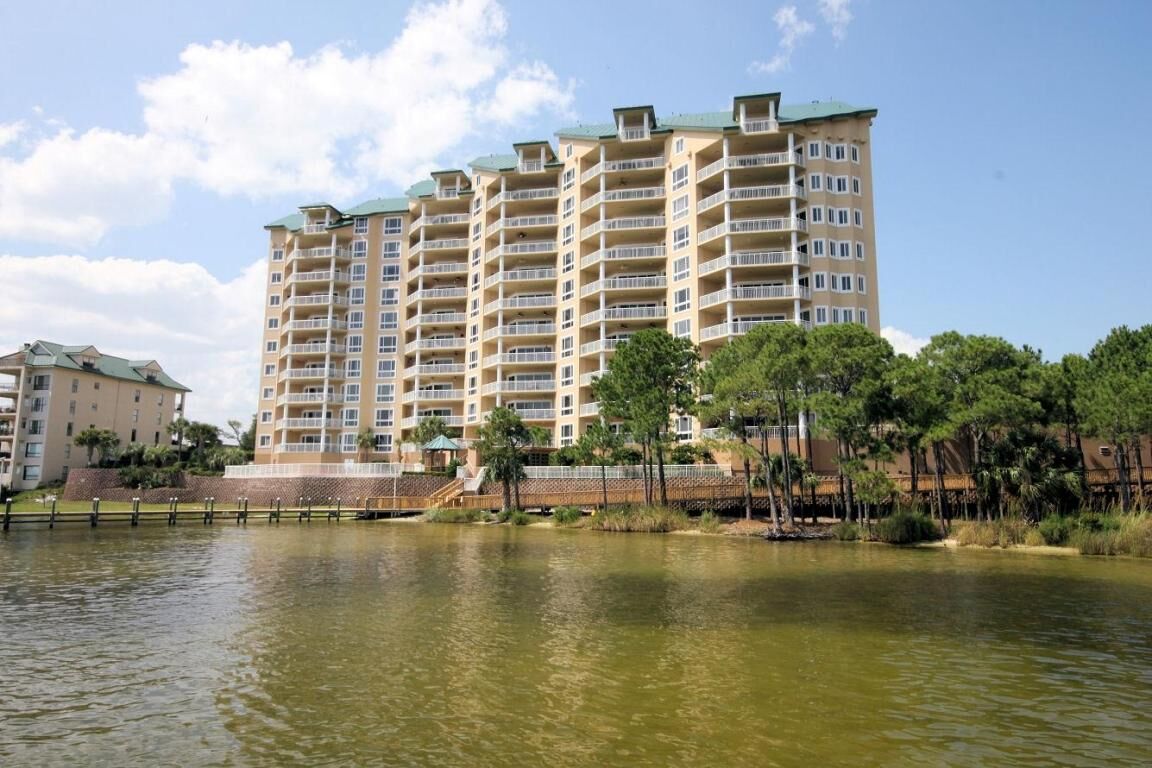 Property Photo:  662 Harbor Boulevard Unit 220  FL 32541 