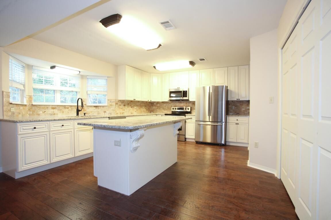 Property Photo:  821 Fairway Lakes Drive  FL 32578 