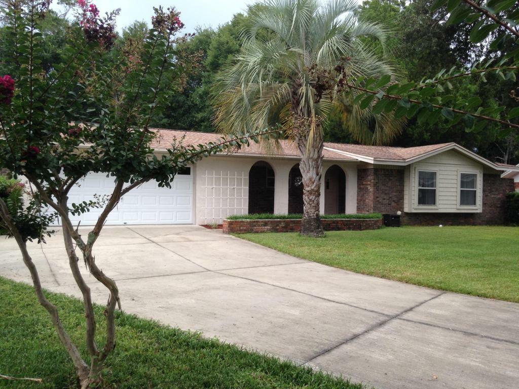 Property Photo:  103 Keller Court  FL 32578 