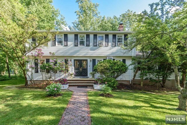 Property Photo:  196 Millbrook Circle  NJ 07648 