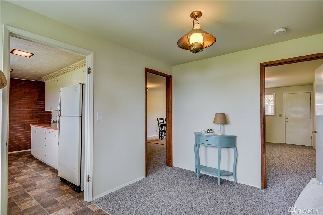 Property Photo: 561 Scenic Heights Rd WA 98277