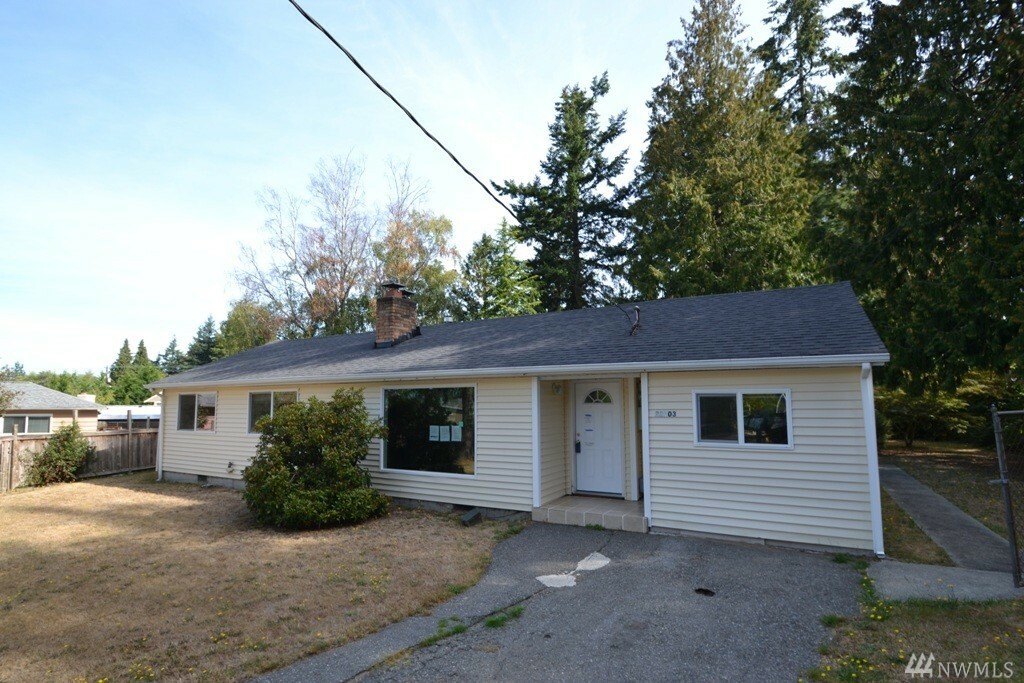 Property Photo:  22103 90th Ave W  WA 98026 