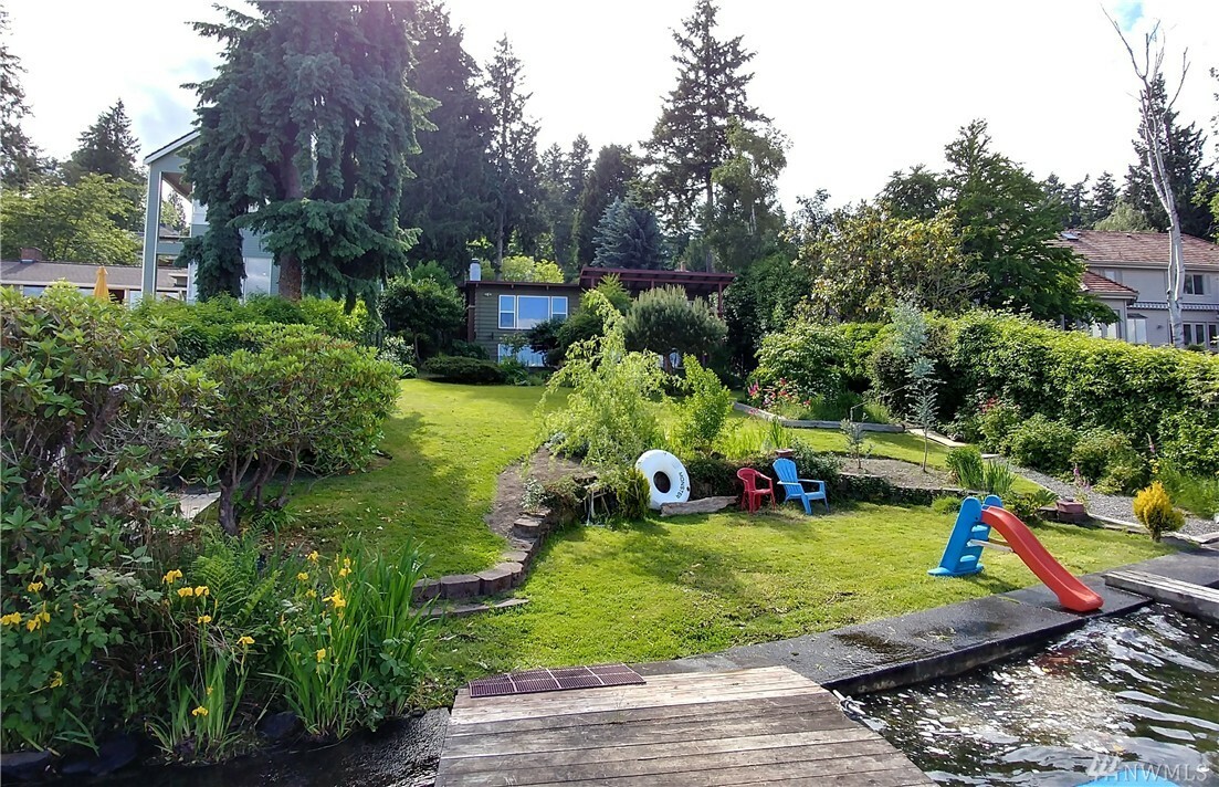 Property Photo:  6252 E Mercer Way  WA 98040 