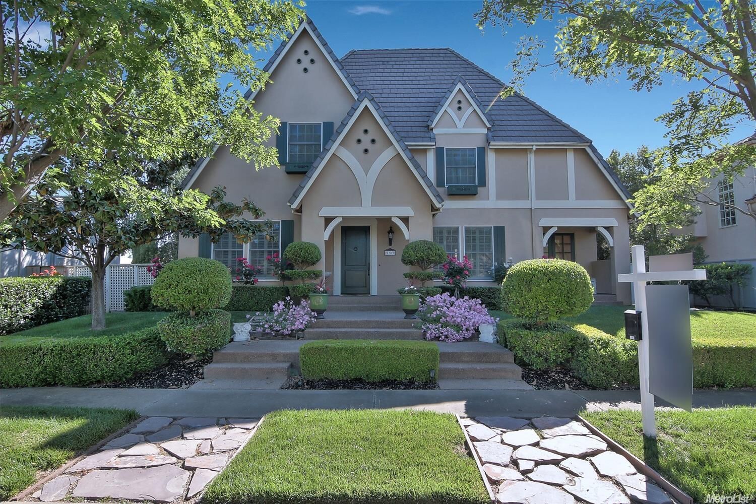 Property Photo: 9209 Daylor Street CA 95758