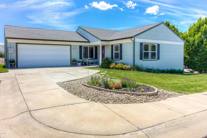 2506 King Ct  Yakima WA 98902 photo