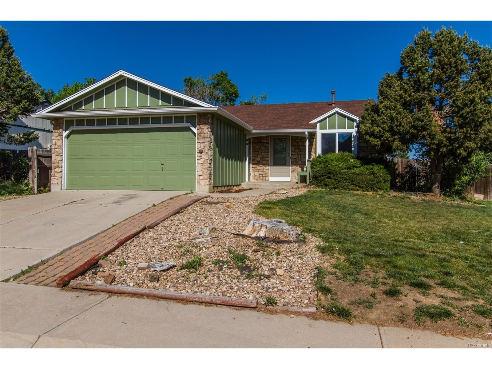 Property Photo: 4865 South Espana Lane CO 80015