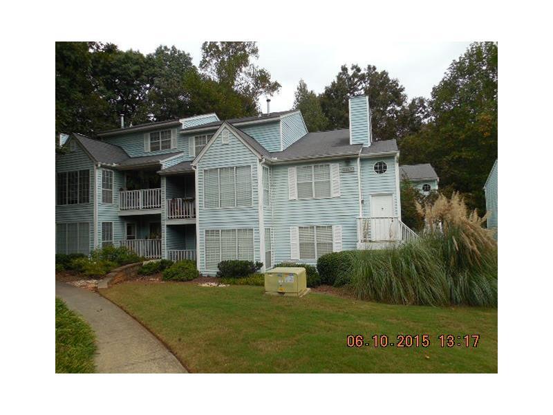Property Photo: 713 Glenleaf Drive 713 30092