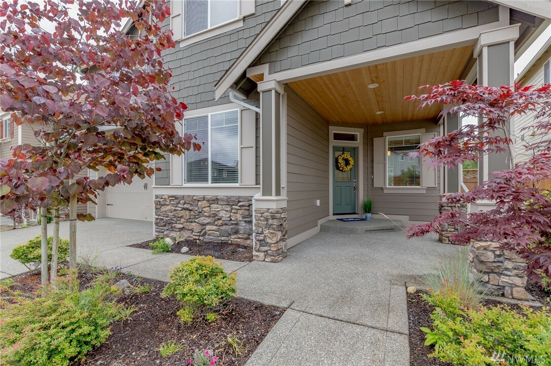 Property Photo: 13427 191st Ave E WA 98391