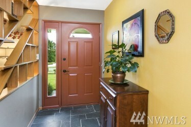 Property Photo:  1509 Pine Ave  WA 98290 