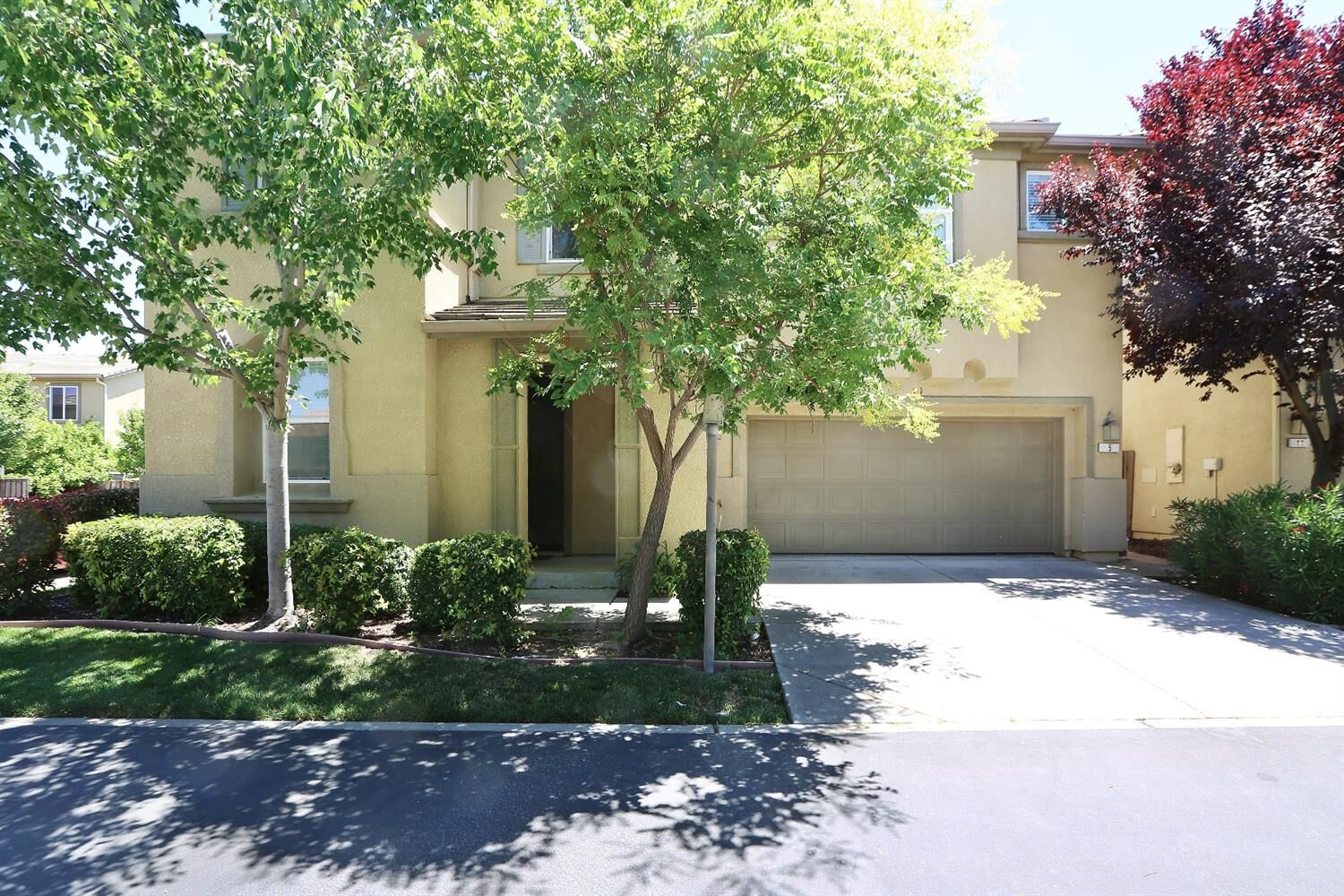 Property Photo: 5 Mantauk Point Place CA 95835