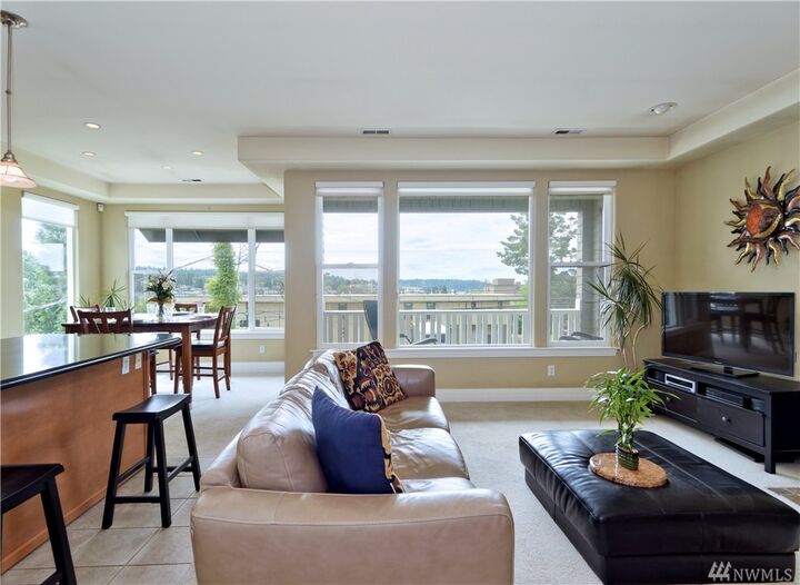 Property Photo:  224 5th Ave 224  WA 98033 