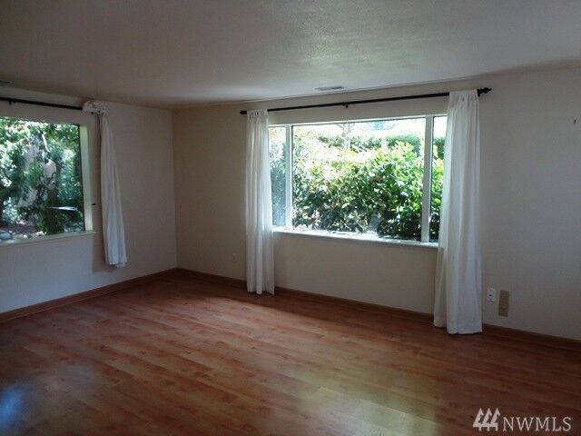 Property Photo:  1014 NW 178th St  WA 98177 