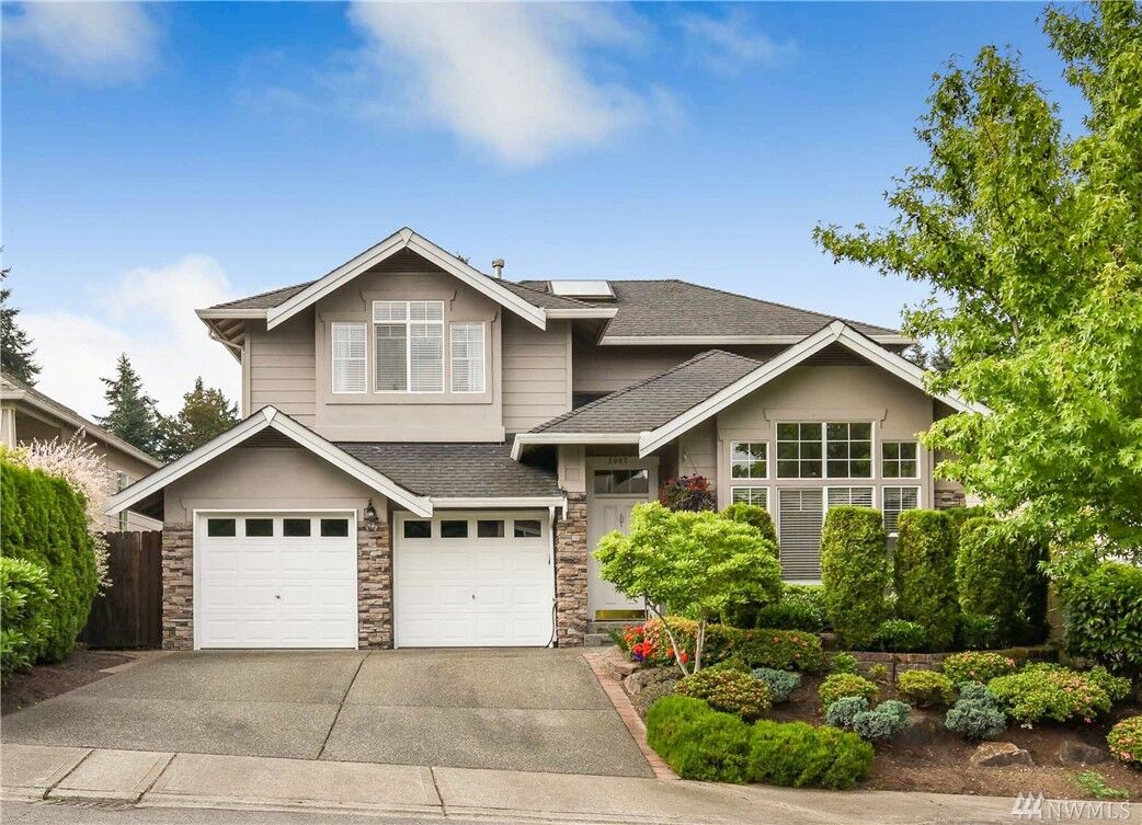 Property Photo: 2007 NE 33rd Place WA 98056