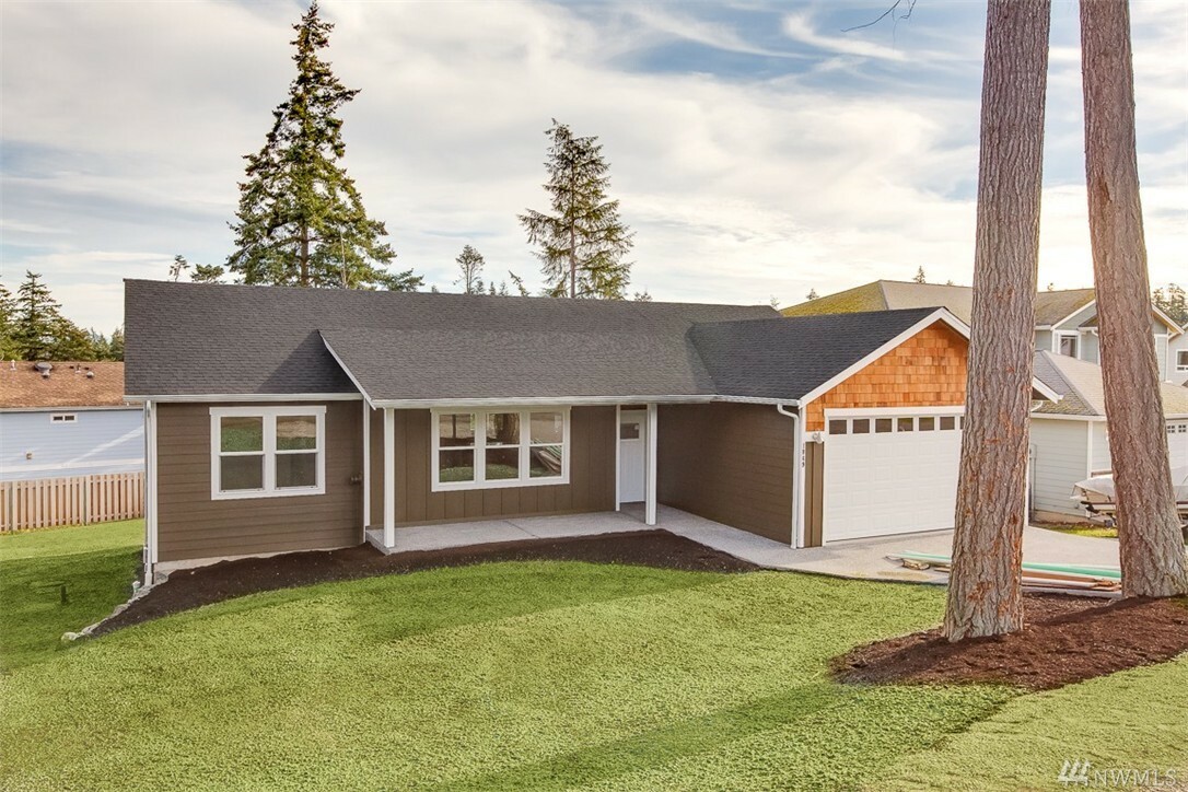 Property Photo: 175 Russell Rd WA 98282