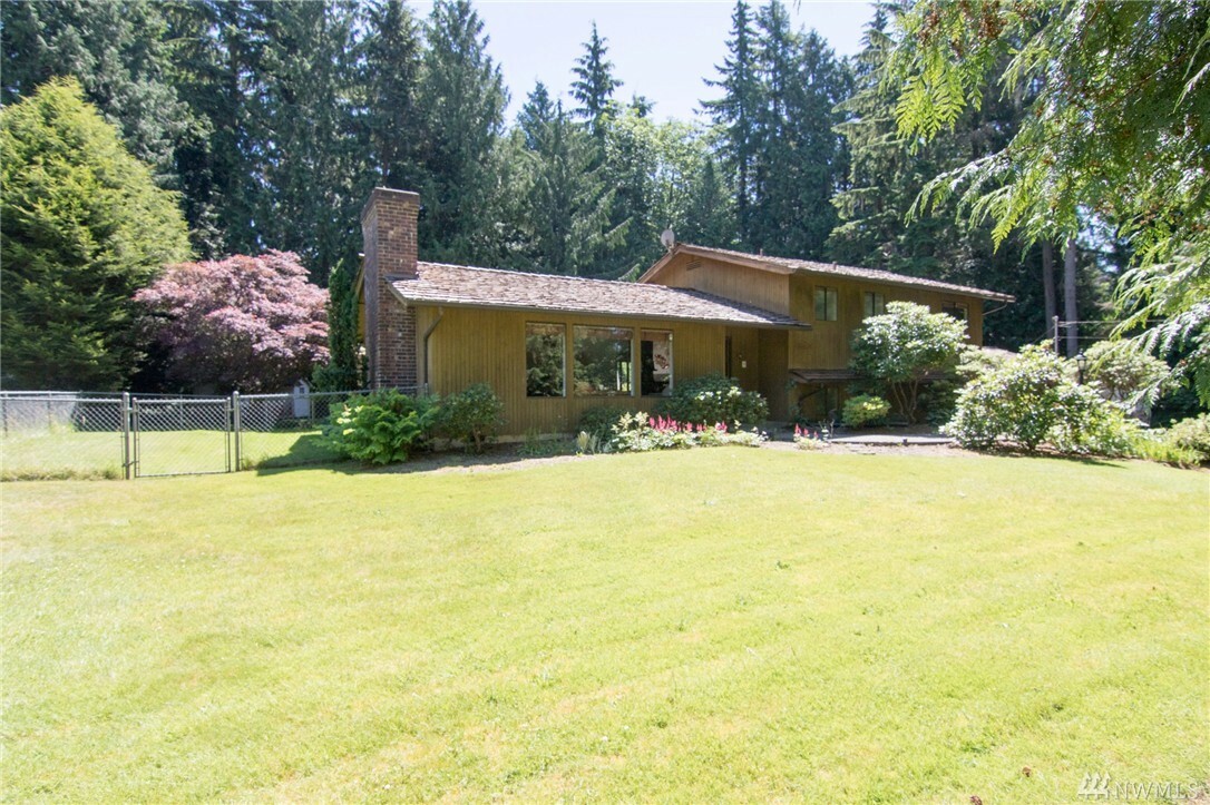 Property Photo:  12125 Robinhood Lane  WA 98290 