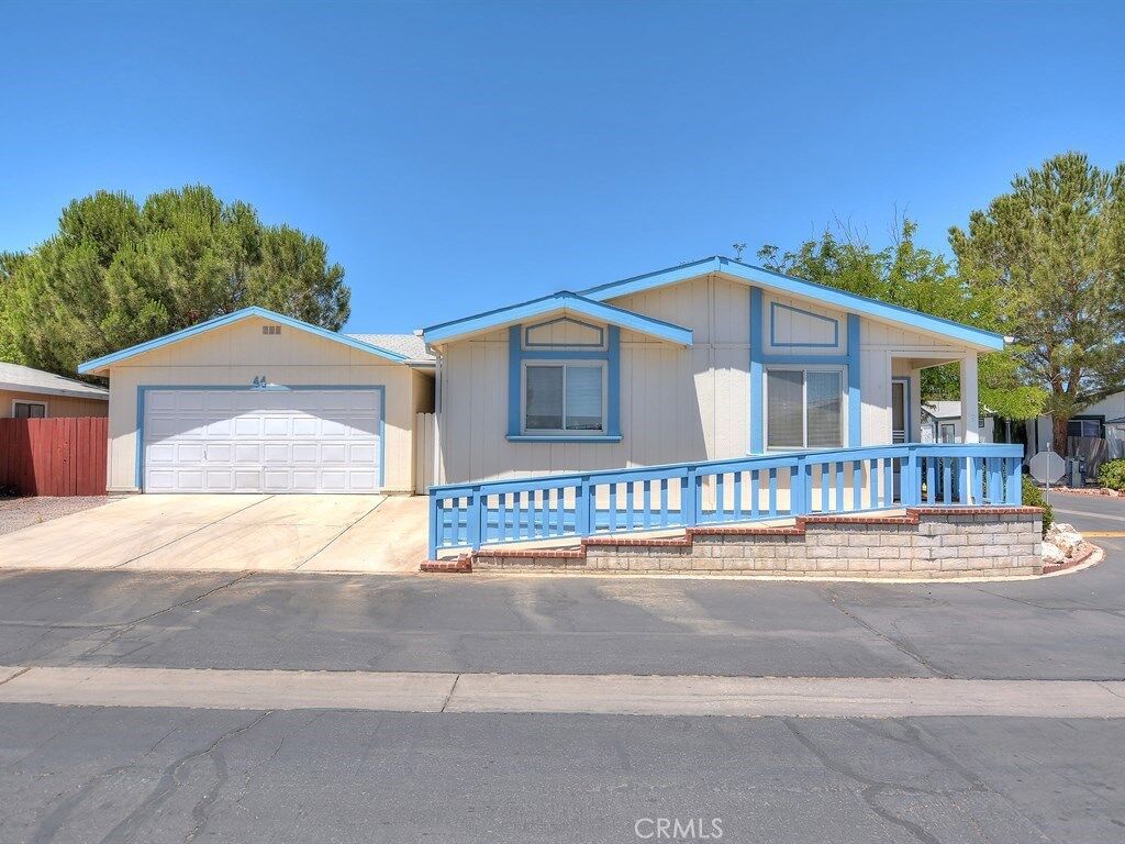 Property Photo: 21621 Sandia Road 44 CA 92308