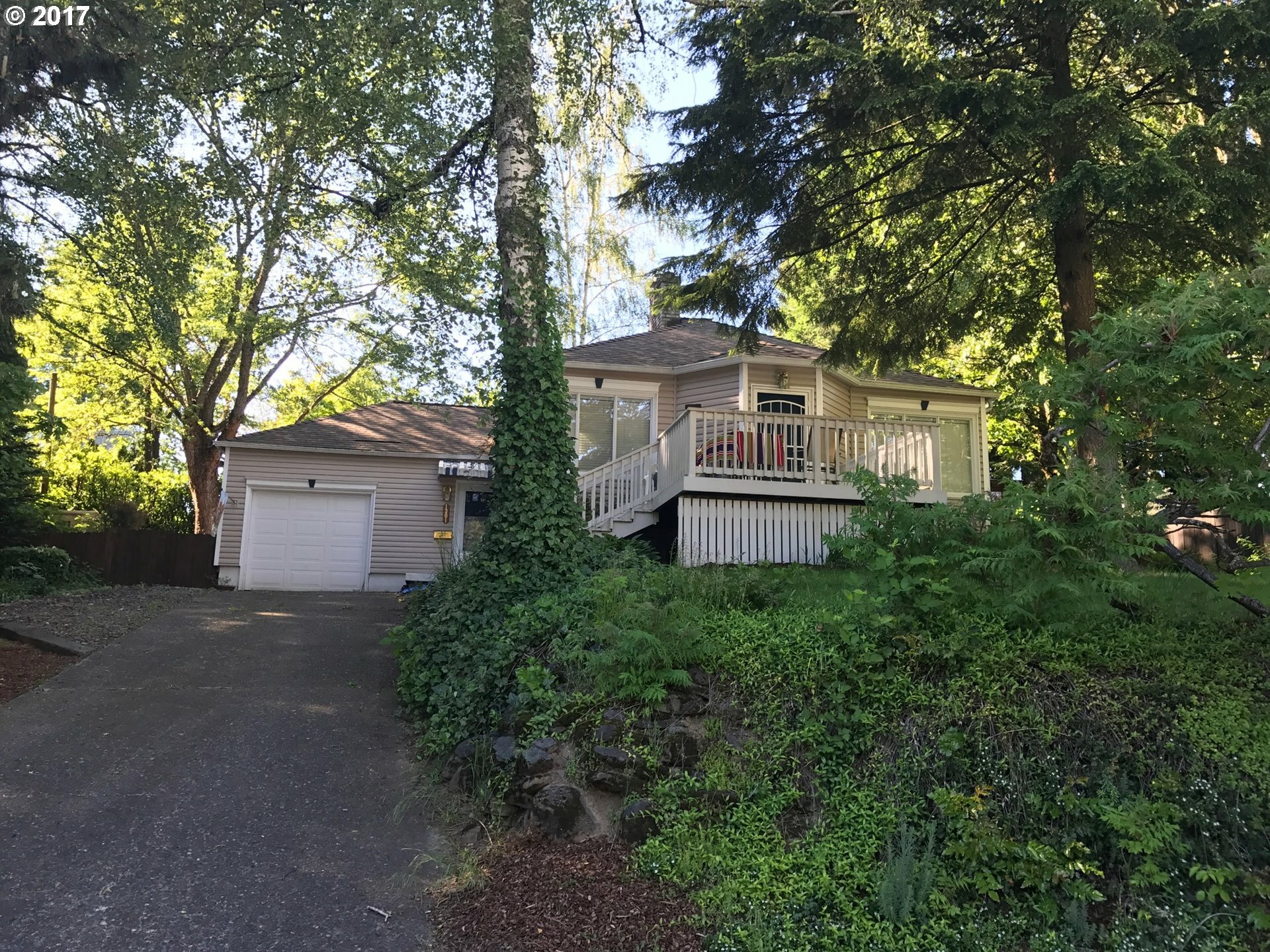 Property Photo:  1301 NE 3rd Pl  WA 98607 