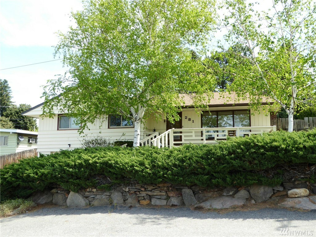 Property Photo: 281 N Hanford Ave WA 98802