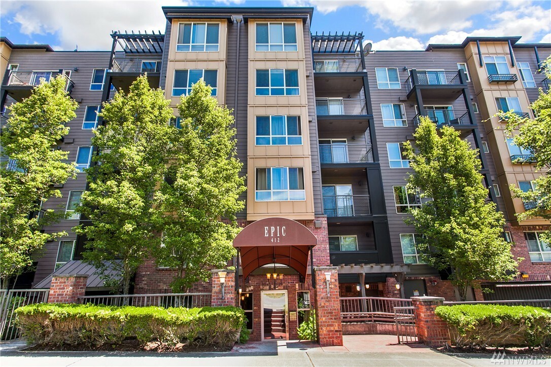 Property Photo: 412 11th Ave 503 WA 98122