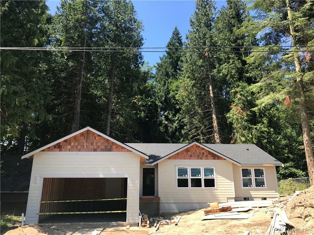 Property Photo: 1360 Pilchuck Dr WA 98282