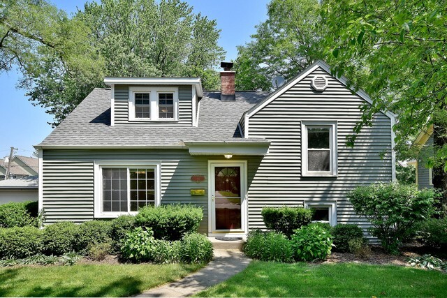 Property Photo: 185 E Oneida Avenue IL 60126