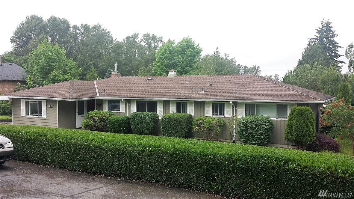 Property Photo:  1215 Madison Park Dr  WA 98273 