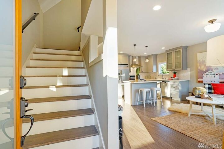 Property Photo: 7712 Linden Ave N WA 98103