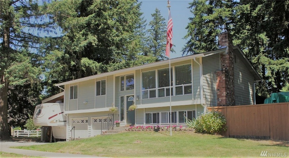 100 Bremerton Place SE  Renton WA 98059 photo