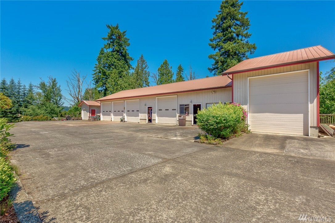 Property Photo:  2683 Pacific Ave N  WA 98626 