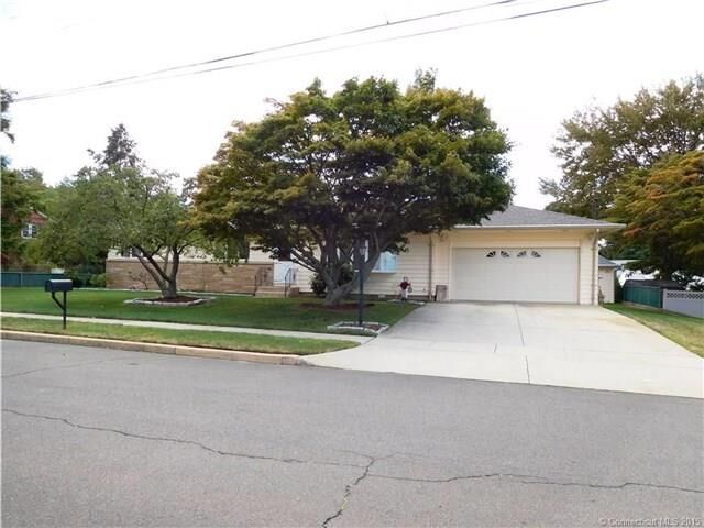 Property Photo:  