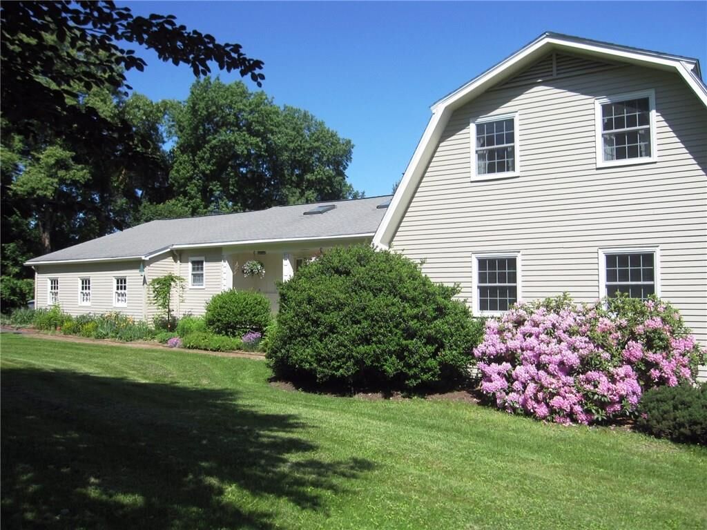 Property Photo:  17 Hunting Ridge Drive  CT 06070 