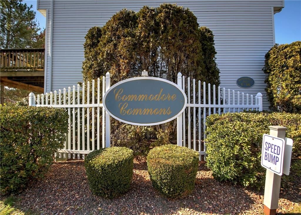 Property Photo: 97 Commodore Commons 97 CT 06418