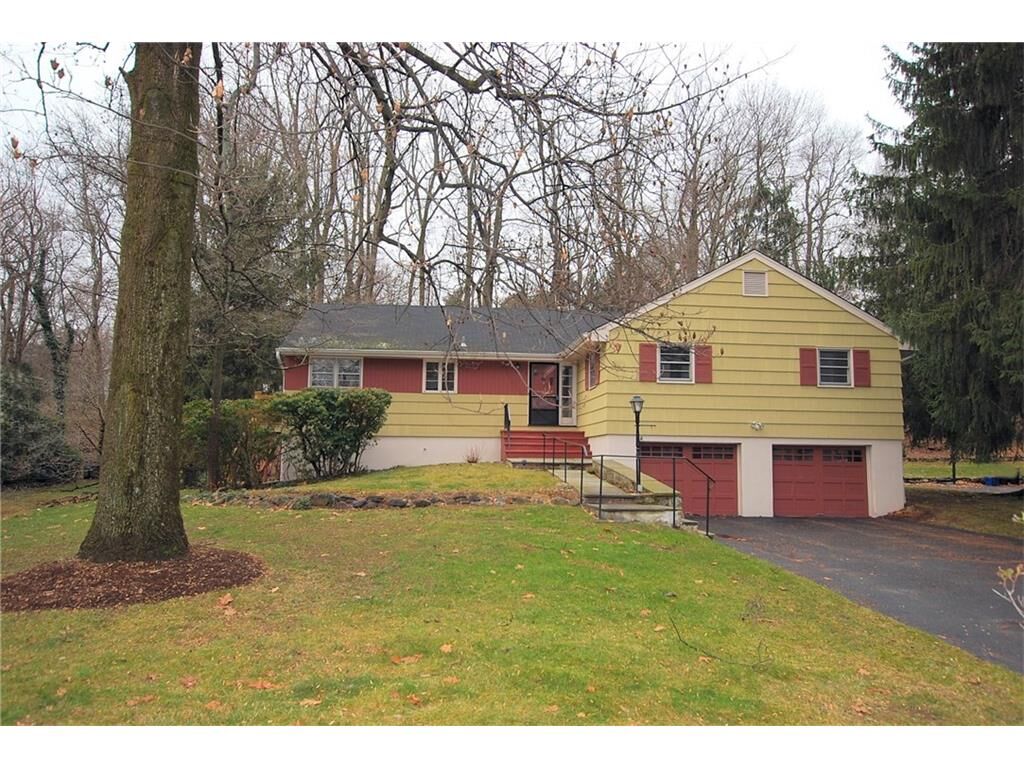 Property Photo:  10 Hunters Lane  CT 06850 