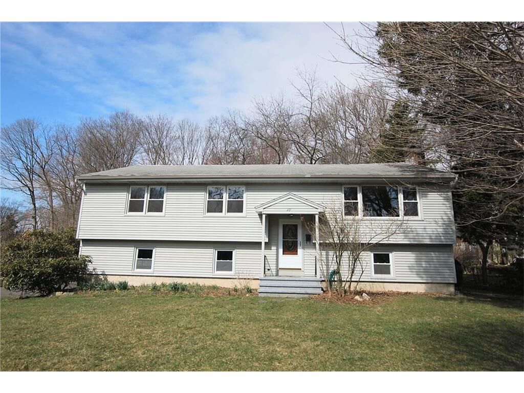 Property Photo: 39 Surrey Drive CT 06851