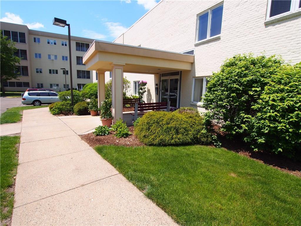 Property Photo: 75 Washington Avenue 1-208 CT 06518