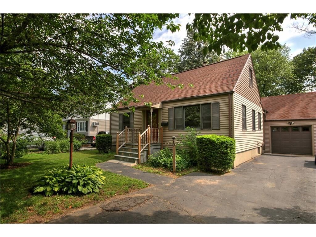 Property Photo:  70 South Woodland Drive  CT 06460 