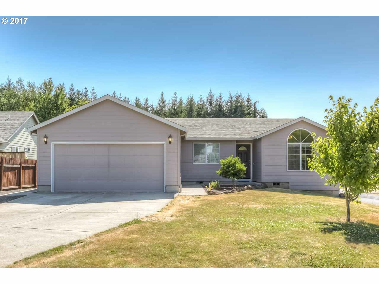 Property Photo: 8890 Barberry Dr OR 97330