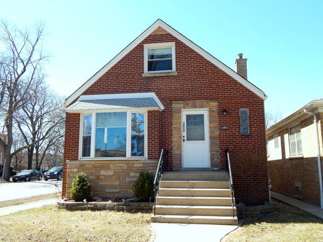 Property Photo:  3600 N New England Avenue  IL 60634 