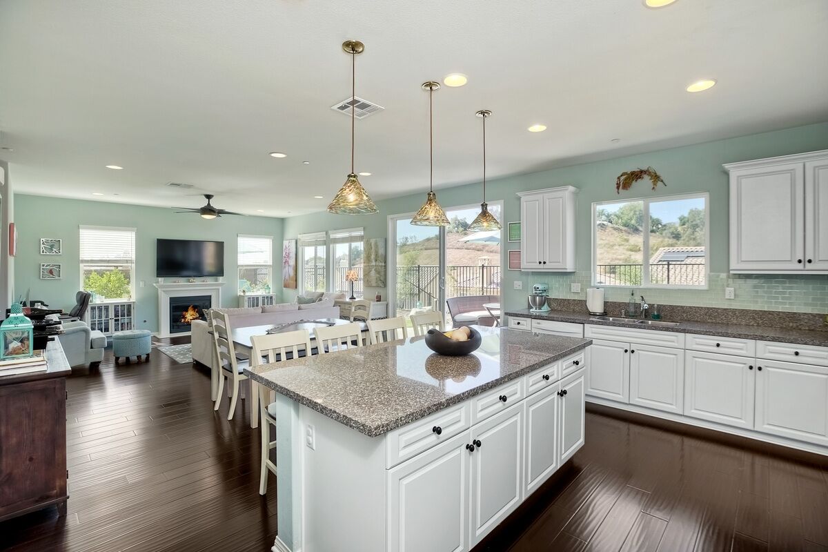 Property Photo: 1682 Via Anacapa CA 92069